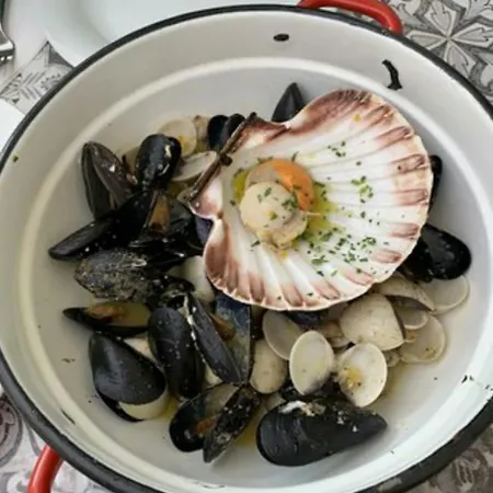 منزل للإقامة Seafront Artist غييكا