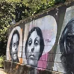Seafront Artist Gazde/Camere de închiriat