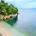 Seafront Artist 홈스테이 리예카
